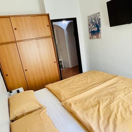 Apartman Three Queens Rijeka Exteriör bild