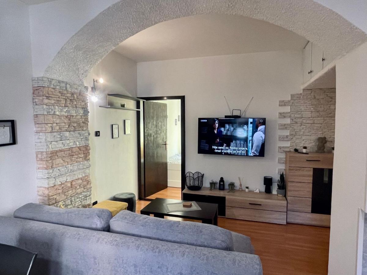 Apartman Three Queens Rijeka Exteriör bild